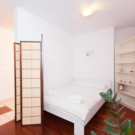 Apartment Sweet Dreams